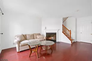 23 Boston Ct, Newark, NJ 07103 - Photo 2