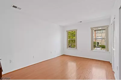 23 Boston Ct, Newark, NJ 07103 - Photo 12