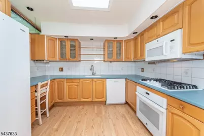 6 Mohawk Trl, Ringwood, NJ 07456 - Photo 8