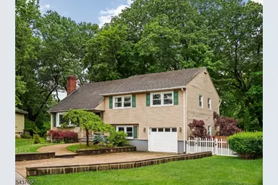 17 Ravine Ct, Clifton, NJ 07013 - Photo 1