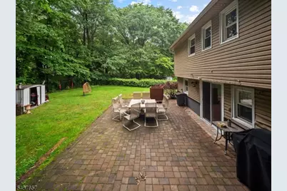17 Ravine Ct, Clifton, NJ 07013 - Photo 4