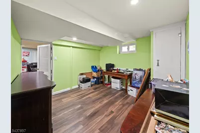 17 Ravine Ct, Clifton, NJ 07013 - Photo 40