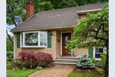 17 Ravine Ct, Clifton, NJ 07013 - Photo 2