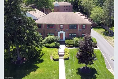 9 West Ct #2B, Westfield, NJ 07090 - Photo 2