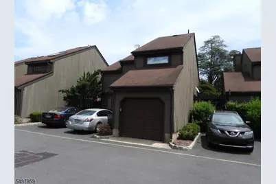 41 Riverbend Dr, North Brunswick Township, NJ 08902 - Photo 2