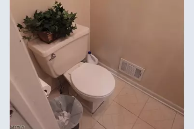 41 Riverbend Dr, North Brunswick Township, NJ 08902 - Photo 8