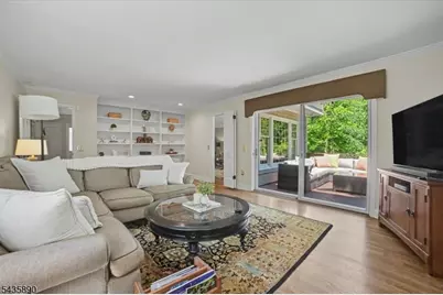 52 Hampton Rd, Chatham Township, NJ 07928 - Photo 6