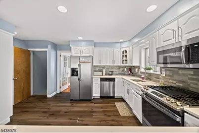 33 Mapes Ave, Nutley, NJ 07110 - Photo 8