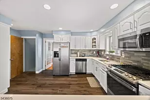 33 Mapes Ave, Nutley, NJ 07110 - Photo 8