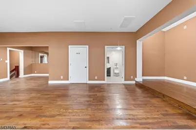 476 Bloy St, Hillside, NJ 07205 - Photo 6