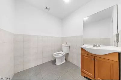 476 Bloy St, Hillside, NJ 07205 - Photo 8