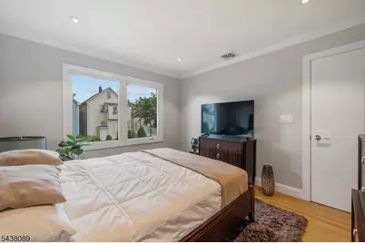 45 Grunwald St, Clifton, NJ 07013 - Photo 16