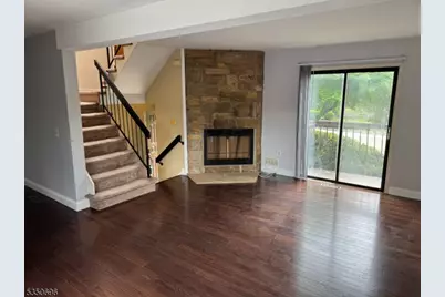 46 Bennington Sq, Washington Township, NJ 07840 - Photo 2