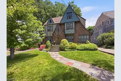 18 Burroughs Way, Maplewood, NJ 07040 - Photo 2