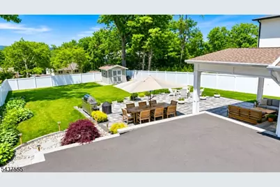 307 N Farview Ave, Paramus, NJ 07652 - Photo 38