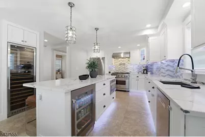 307 N Farview Ave, Paramus, NJ 07652 - Photo 12