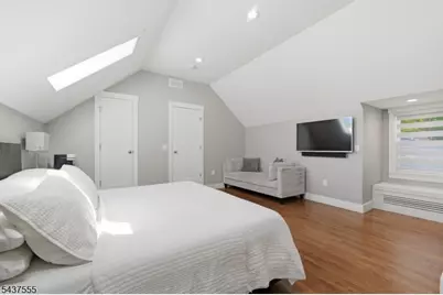 307 N Farview Ave, Paramus, NJ 07652 - Photo 22