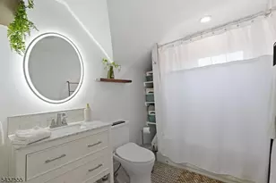 307 N Farview Ave, Paramus, NJ 07652 - Photo 30