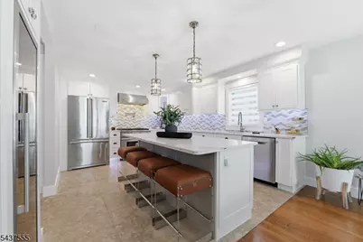 307 N Farview Ave, Paramus, NJ 07652 - Photo 6