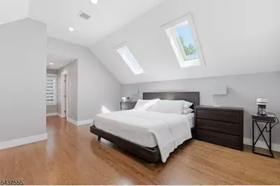 307 N Farview Ave, Paramus, NJ 07652 - Photo 20