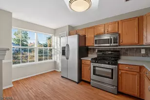 27 Woodlake Dr, Sayreville, NJ 08859 - Photo 14