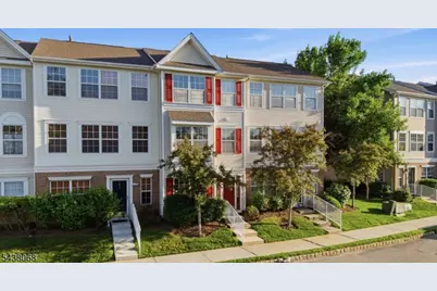 27 Woodlake Dr, Sayreville, NJ 08859 - Photo 2