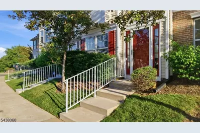27 Woodlake Dr, Sayreville, NJ 08859 - Photo 4