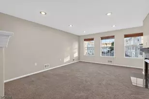 27 Woodlake Dr, Sayreville, NJ 08859 - Photo 10