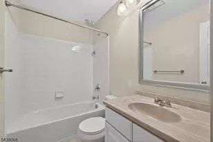 27 Woodlake Dr, Sayreville, NJ 08859 - Photo 22