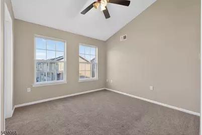 27 Woodlake Dr, Sayreville, NJ 08859 - Photo 18