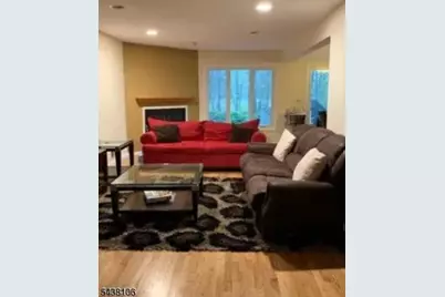 8 Stockton Ct, Parsippany, NJ 07950 - Photo 4