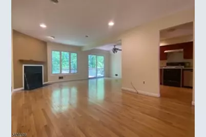 8 Stockton Ct, Parsippany, NJ 07950 - Photo 2