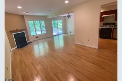 8 Stockton Ct, Parsippany, NJ 07950 - Photo 6
