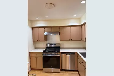 8 Stockton Ct, Parsippany, NJ 07950 - Photo 10