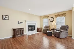 2 Caleb Ct, Hardyston Township, NJ 07419 - Photo 4