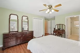 2 Caleb Ct, Hardyston Township, NJ 07419 - Photo 10