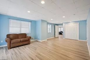 2 Caleb Ct, Hardyston Township, NJ 07419 - Photo 18
