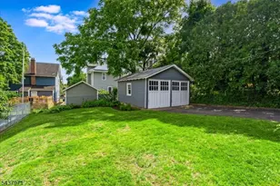 40 Comley Pl, Bloomfield, NJ 07003 - Photo 28