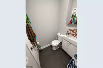 697 1/2 N 5th St, Newark, NJ 07107 - Photo 4