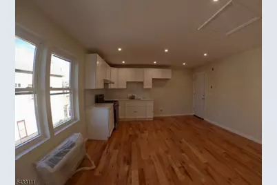 520 Bayway Ave #2B, Elizabeth, NJ 07202 - Photo 4