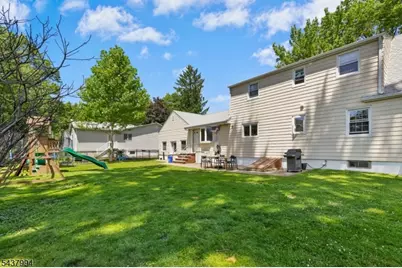 329 Maplewood Ave, Kenilworth, NJ 07033 - Photo 24