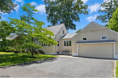 329 Maplewood Ave, Kenilworth, NJ 07033 - Photo 2