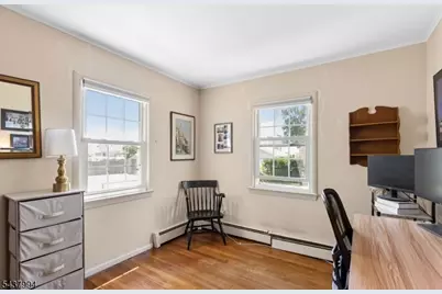 329 Maplewood Ave, Kenilworth, NJ 07033 - Photo 12