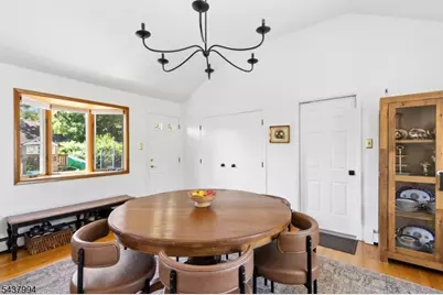 329 Maplewood Ave, Kenilworth, NJ 07033 - Photo 6