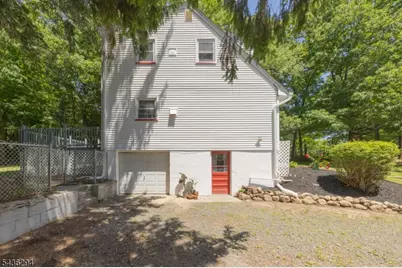 39 Broadway, West Milford Twp., NJ 07480 - Photo 4