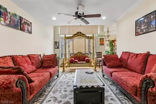 36 Hickory Hill Ct, Rockaway Township, NJ 07866 - Photo 4