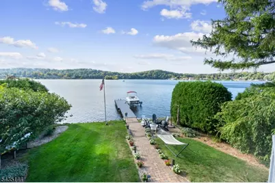 64 E Shore Trl, Sparta Township, NJ 07871 - Photo 4