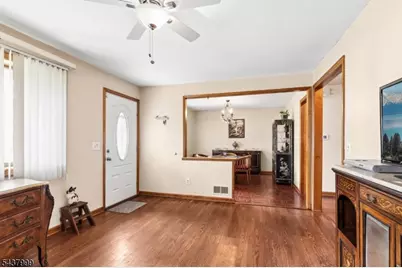 346 Farley Ave, Scotch Plains Township, NJ 07076 - Photo 6