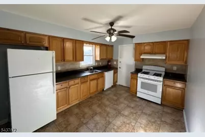 850 Dewey St, Union Township, NJ 07083 - Photo 2