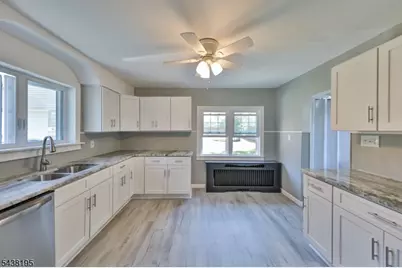 793 Culkin St, Phillipsburg, NJ 08865 - Photo 10
